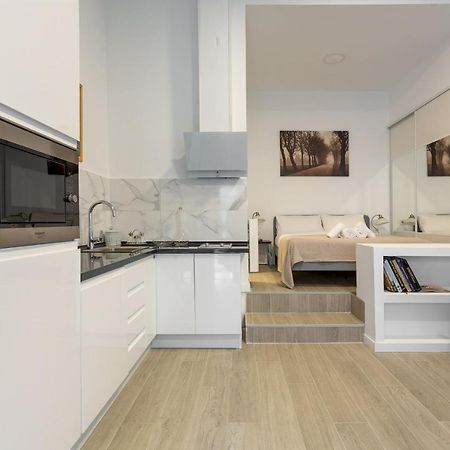 1 Bedroom 1 Bathroom Furnished - Av De America - Studio - Mintystay Madrid Exterior foto