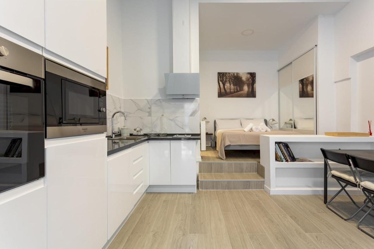1 Bedroom 1 Bathroom Furnished - Av De America - Studio - Mintystay Madrid Exterior foto