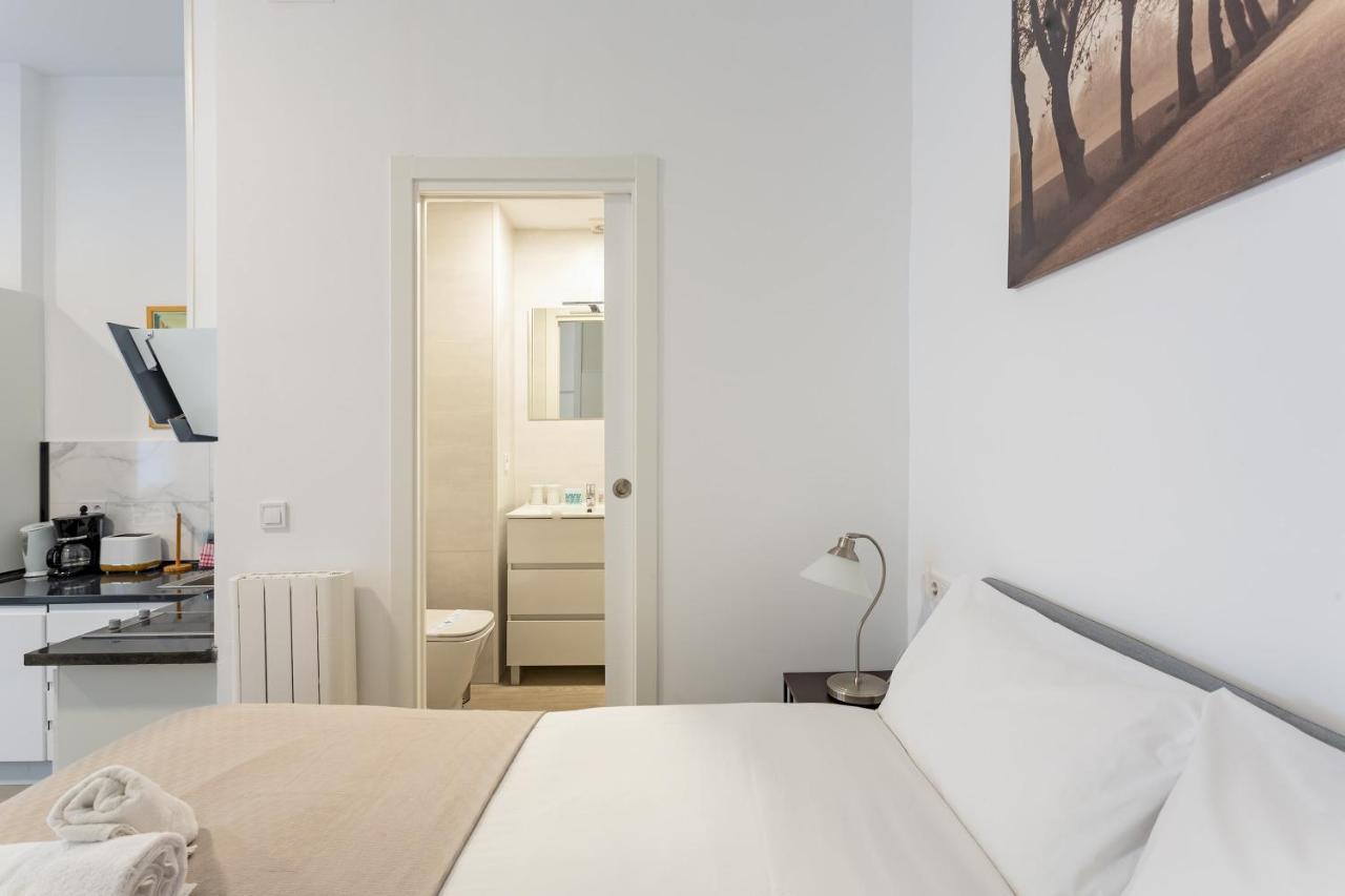 1 Bedroom 1 Bathroom Furnished - Av De America - Studio - Mintystay Madrid Exterior foto